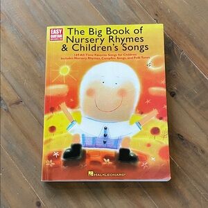 🌷5/$20🌷 Children’s Nursery Rhymes Easy Guitar Book
